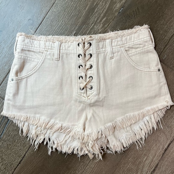 LIKE NEW! We the Free by‎ Free People ivory denim lace up shorts size 30 - Picture 1 of 6